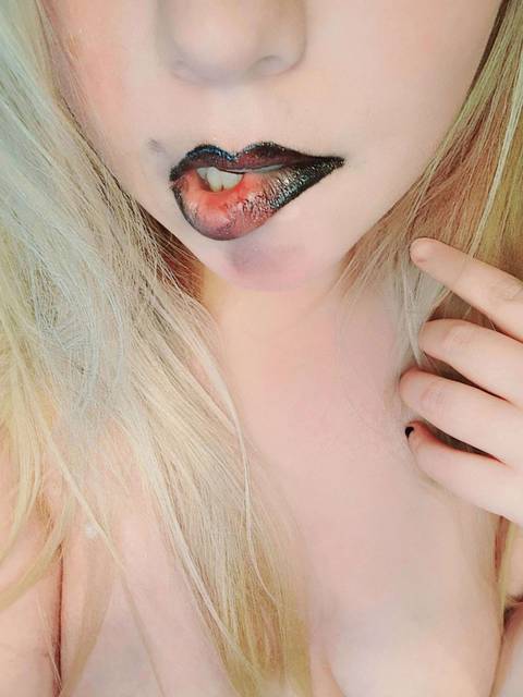 @gothiccbootywitch @gothiccbootywitch