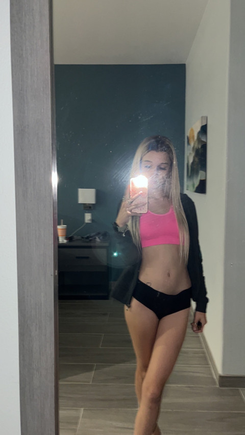 Pretty thing profile picture