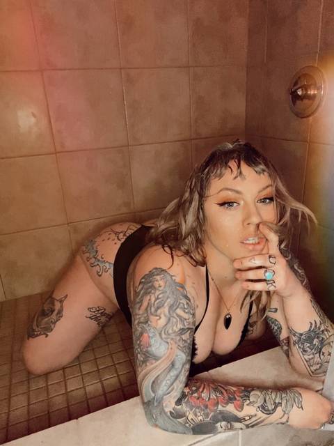 @tattooedthiccy @tattooedthiccy