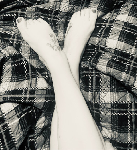 Flirty Feet profile picture