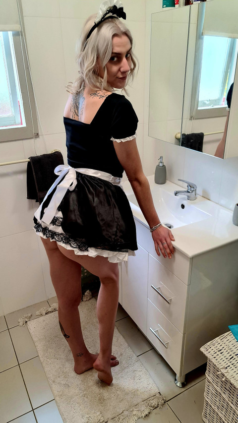 NaughtyCourts profile picture