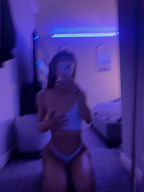 ♡︎𝓊𝓃𝓀𝓃ℴ𝓌𝓃𝒷𝓍𝒹𝑔𝒾𝓇𝓁♡︎ profile picture