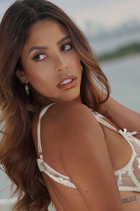 @chiquibombum @chiquibombum