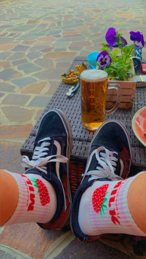 Only feet profile picture