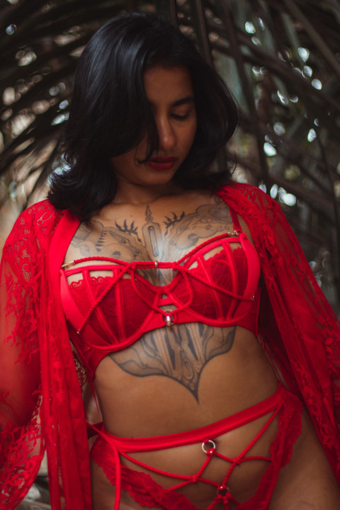 Mistress Yuki - Indian Domina Mommy  <3 profile picture