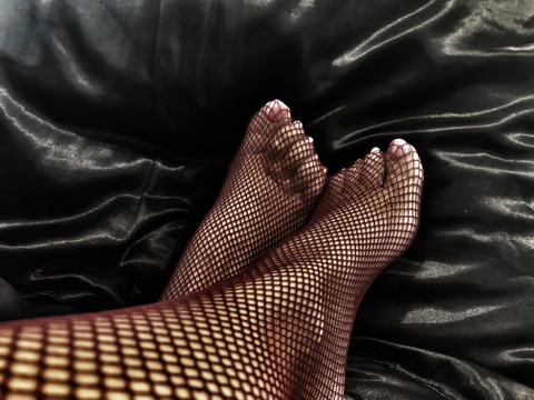 Foot fetish profile picture
