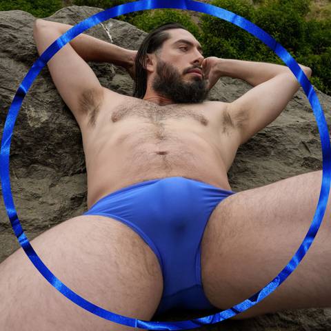 @ashtonlabrucefree @ashtonlabrucefree