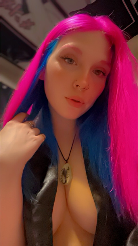 Alora profile picture