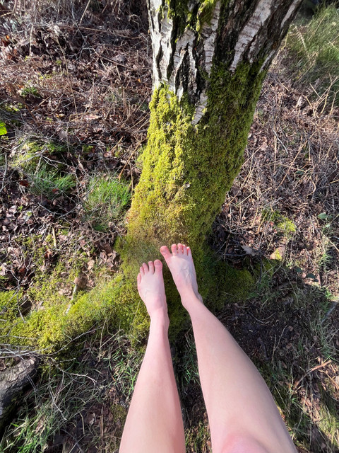 Cute feet profile picture