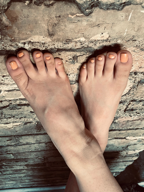 Cheeky feet profile picture