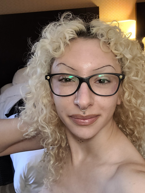 Emily 💋 profile picture