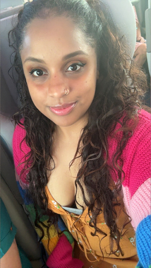 Miss B profile picture