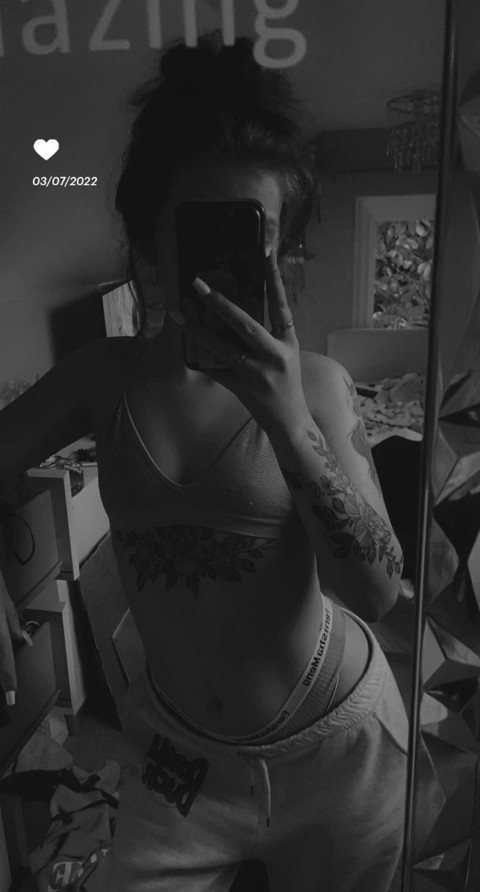 Lorettt profile picture