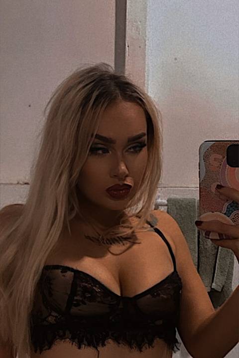 @diorwh0re @diorwh0re