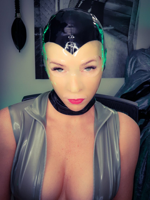 Latexrapture (Scarlett) profile picture