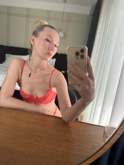 Dominatrix Virginia Nox profile picture
