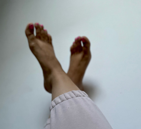 Lovely feet in paradise ✨ profile picture
