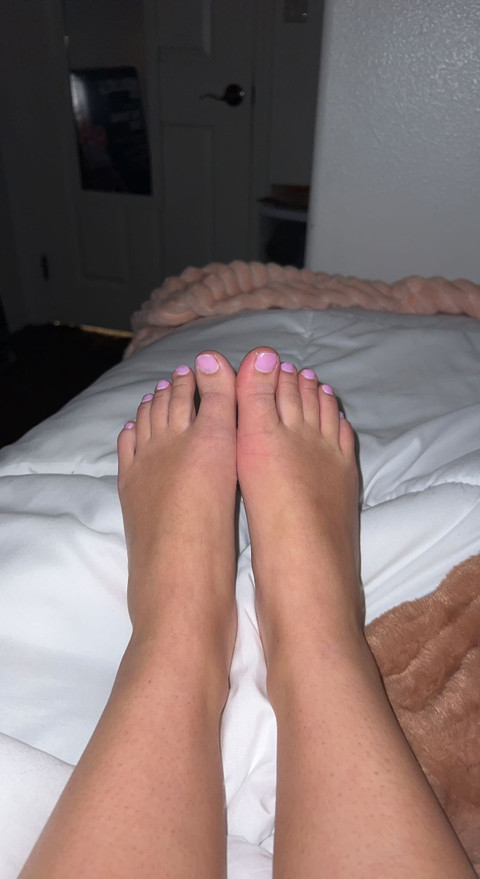 hot feet mommy profile picture