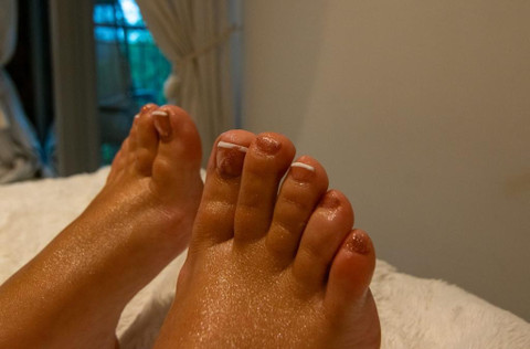 Dirty feet profile picture