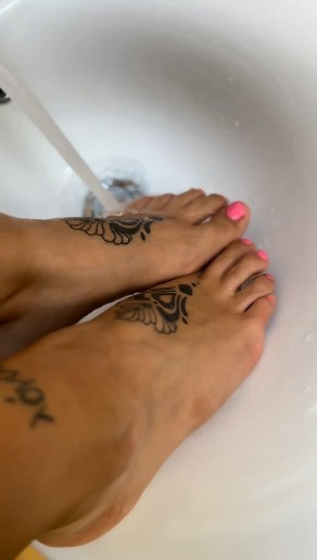 Hippie feet profile picture