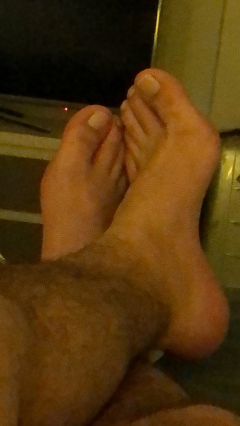 hot feet profile picture