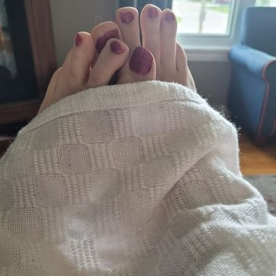 A mom and her feet profile picture