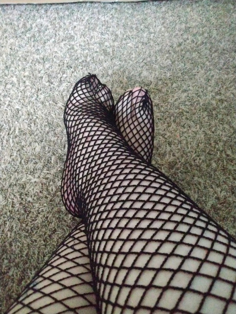 Little feet big mess profile picture