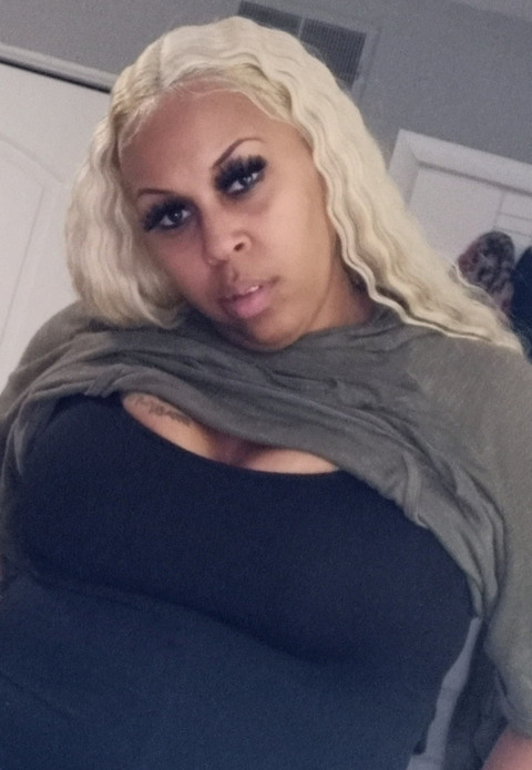 The blonde BBW profile picture