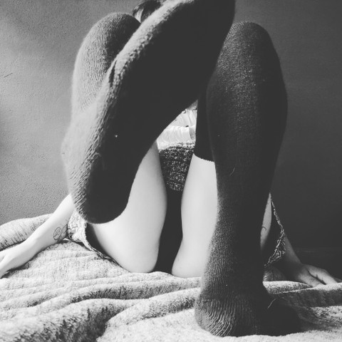 V A 🍑 profile picture