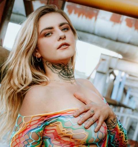 @lindolinaaa @lindolinaaa