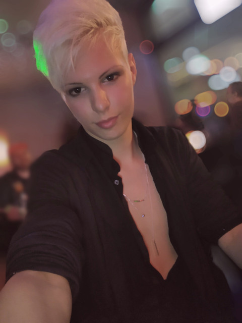 Blonditwink profile picture