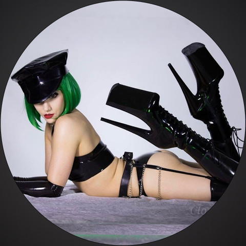 Dolly De Ville profile picture