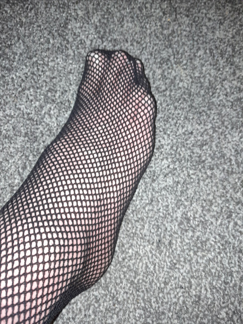 Feet of a builder profile picture