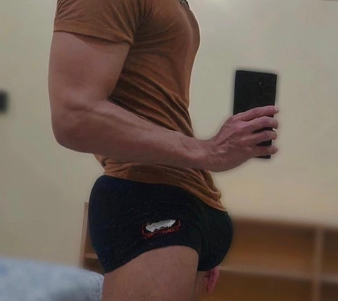 Pol McCartney - with horse DICK🍆 profile picture