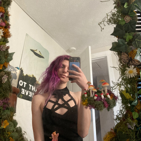 lilacπ profile picture