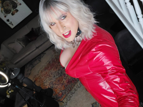 tvMistress Paula profile picture