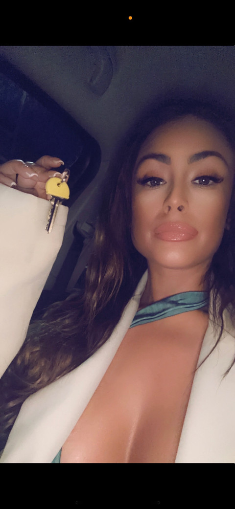 @madamedakotaVIP profile picture