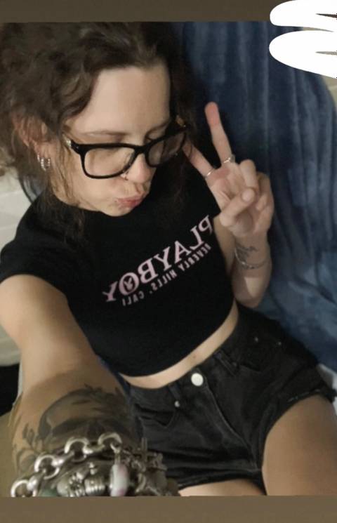 @chickiwithglasses @chickiwithglasses