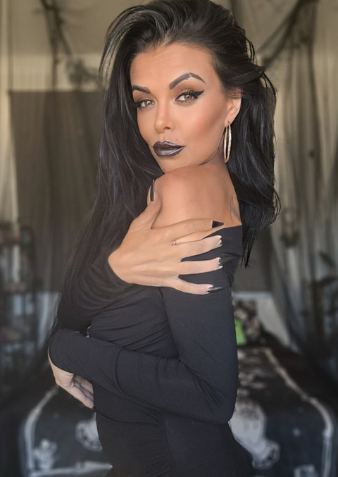 The Hive Empress profile picture