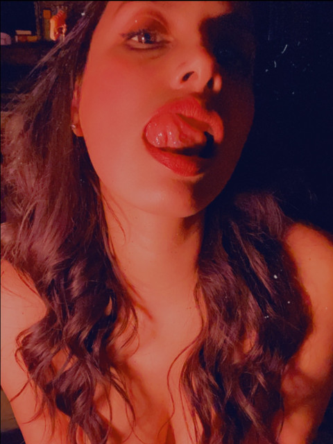 The Solstice Queen ๐ profile picture