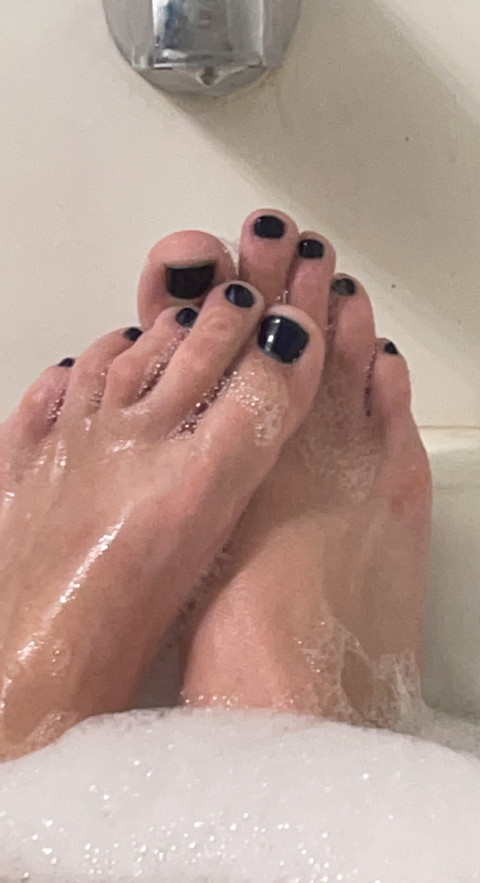 Val Lyn Re profile picture