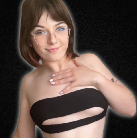 PoutyRose profile picture
