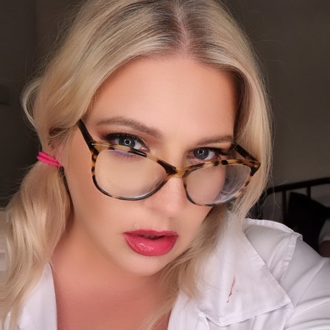 Hexy Bunnie profile picture