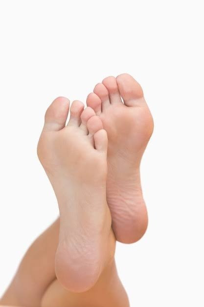 Different feet profile picture