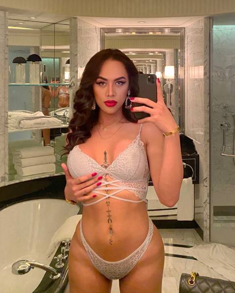 @celinegoddesss @celinegoddesss