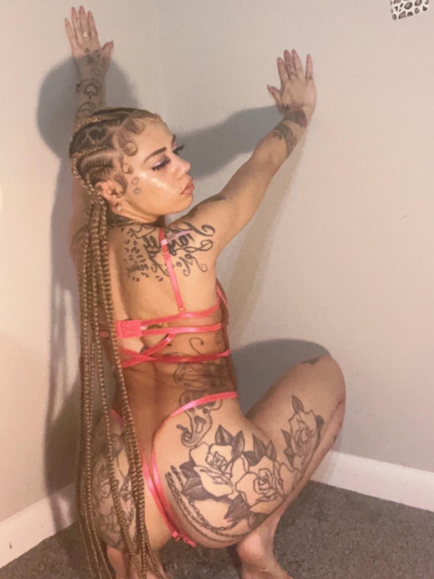Ms. Pretty Pussy ๐ profile picture