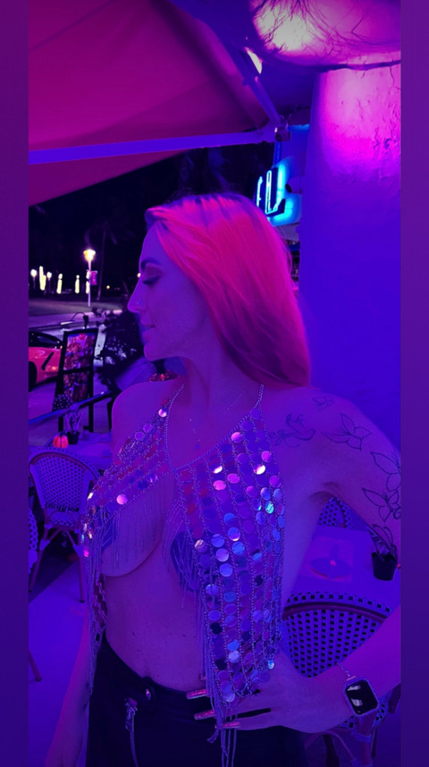 Mercedez Red profile picture