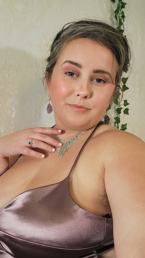 God Luna ~ FinDom & Body Worship profile picture