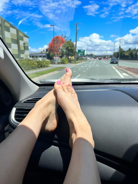 FeetByAdriana profile picture