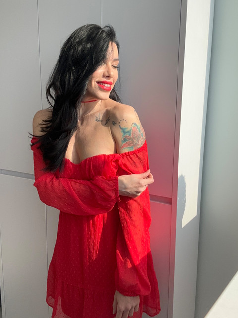 💋 Julie | Mommy Next Door 🚪 profile picture